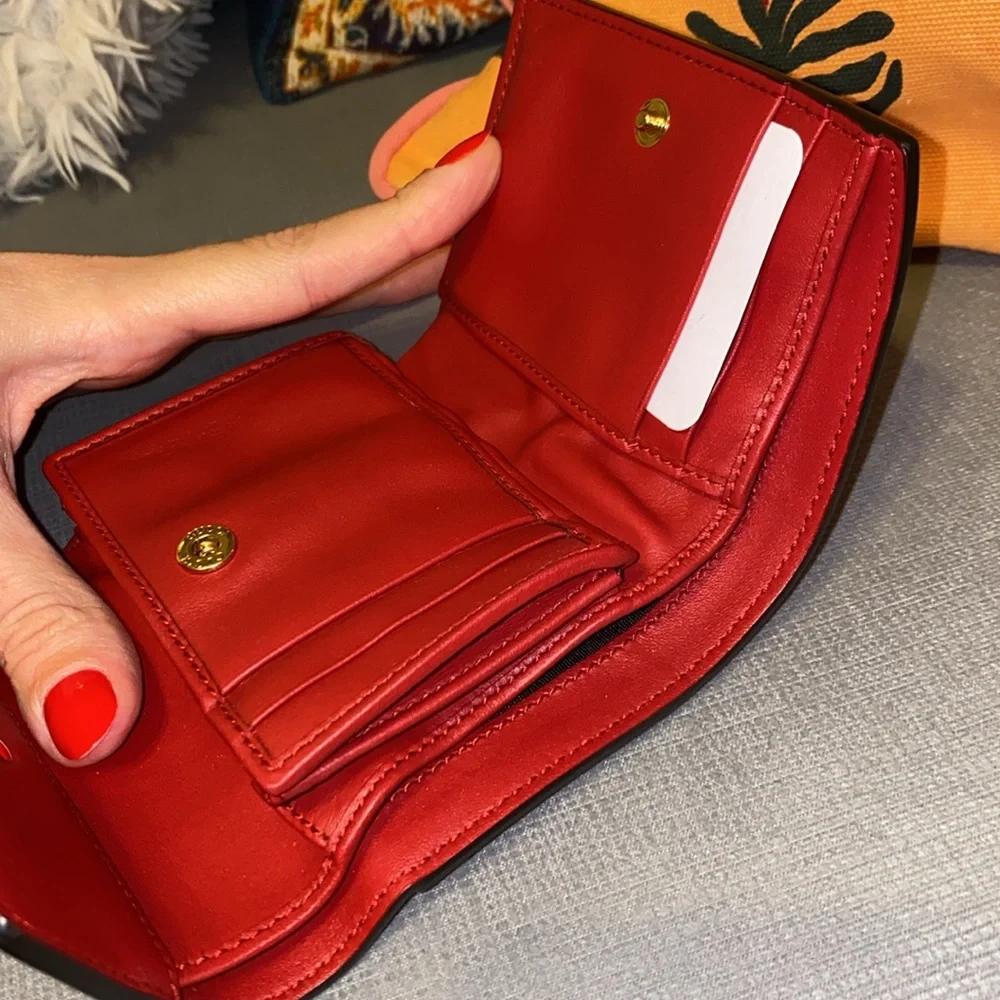 GUCCI Sylvie Leather Wallet - Picture 6 of 13